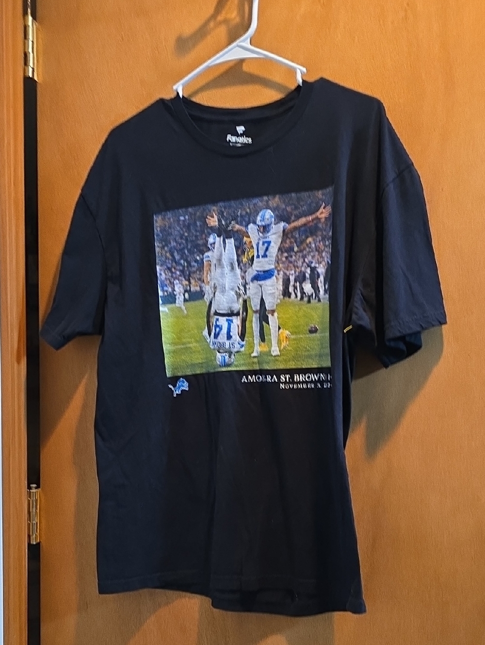 Detroit Lions Amon St.Brown Head Stand T-Shirt (XL)